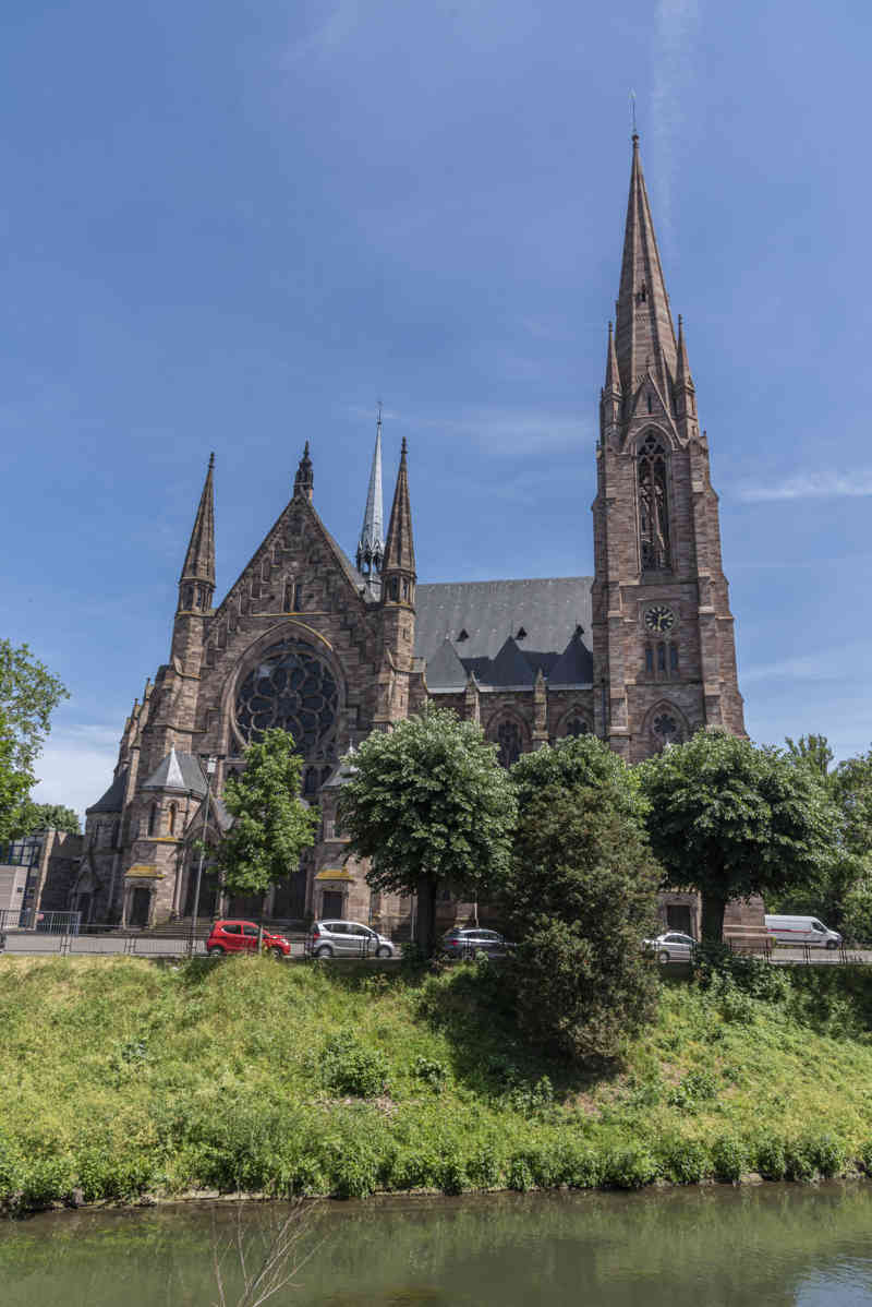 Francia - Alsacia 055 - Estrasburgo - iglesia de Saint-Paul.jpg